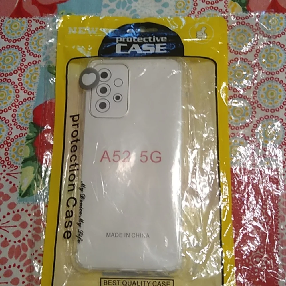 Phone cases bundle - Picture 16 of 16